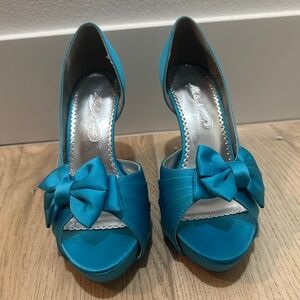 Michaelangelo Maribelle Peep Toe Heels